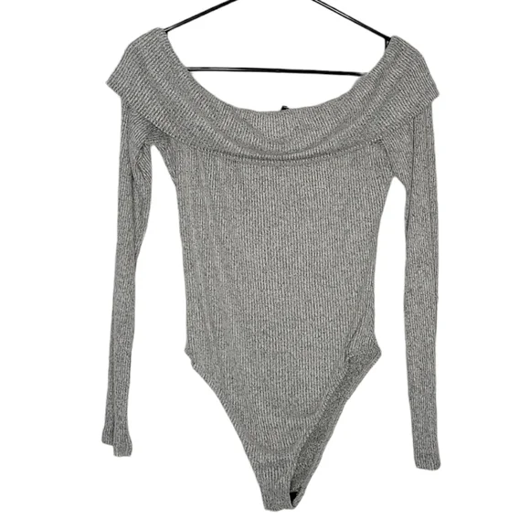 Out From Under Gray Ribbed Knit Long Sleeve Off the Shoulder Bodysuit - Picture 2 of 7